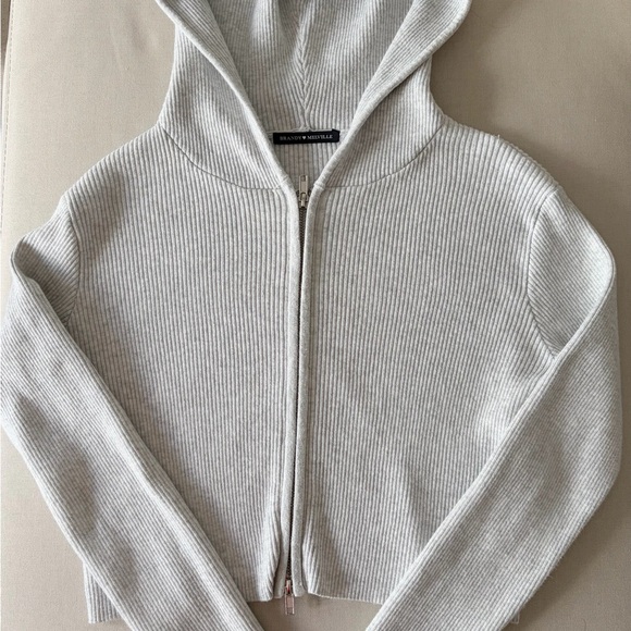 Brandy Melville Light Gray Zip Hoodie - Picture 2 of 6